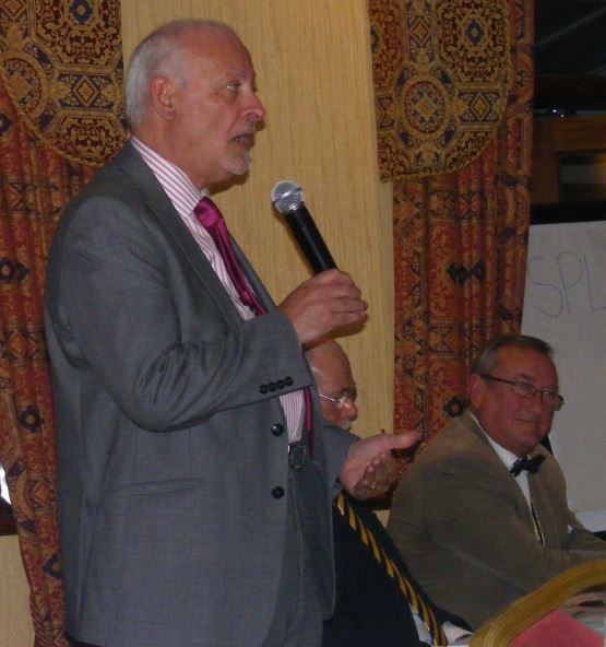 Paul Daniels tells one of his many "fibs".