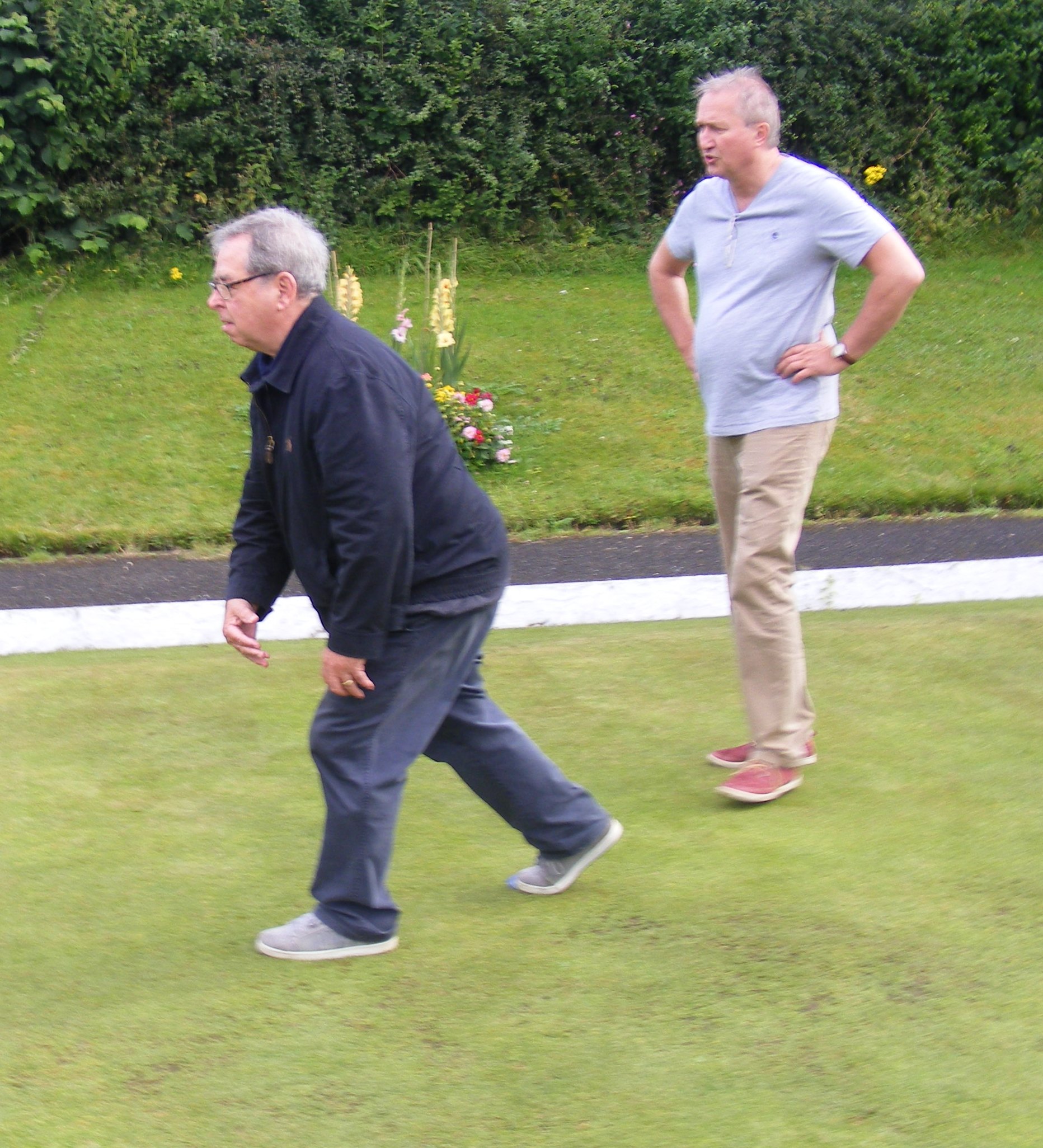 The President admires Mike's technique 