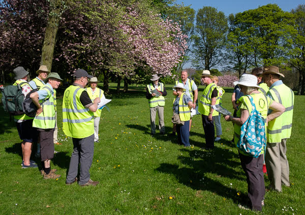 Graham organises the team